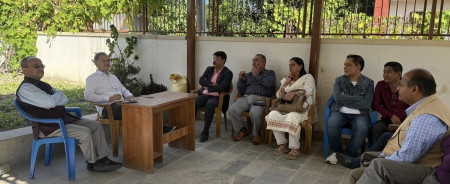 सिटौला निवासमा आज भएको छलफल। तस्बिर स्रोत: कुन्दनराज काफ्ले।
