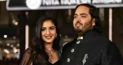 Anant Ambani (R) and Radhika Merchant