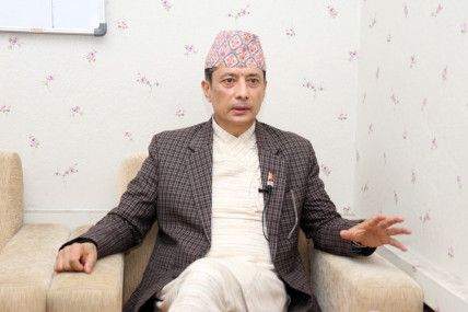 तस्बिरः रासस