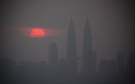 Breathing unclean air is equally bad as smoking. Firdaus Latif (Wikimedia)