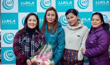 लुक्ला आउटडोरका सञ्चालकहरू; दायाँबाट क्रमशः विमला, पासाङमाया, छेची र अञ्जु शेर्पा। तस्बिर सौजन्यः छेची शेर्पा