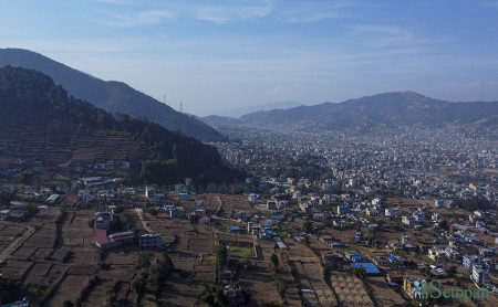 कलंकीबाट करिब ७ किलोमिटर दुरीमा रहेको मच्छेगाउँ। तस्बिर: नवीनबाबु गुरूङ/सेतोपाटी