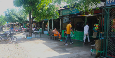 बाँकेको राप्ती सोनारी गाउँपालिका–१ स्थित अगैया बजार। तस्बिरः नारायण खड्का/सेतोपाटी