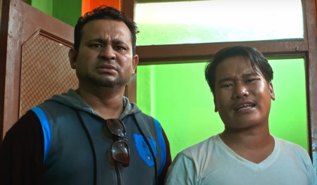 फिल्मको ट्रेलरमा कलाकारहरू खड्ग बहादुर पुन 'खबपु', र गोपाल ढकाल 'छन्दे'