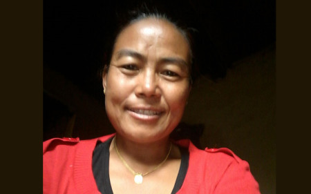 कांग्रेस चुनाव चिह्न रुख लिने गरी उपाध्यक्ष उम्मेदवार बनेकी एमालेकी केशकुमारी तुलाचन। फाइल तस्बिर।