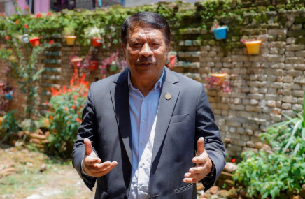 तस्बिरः रासस