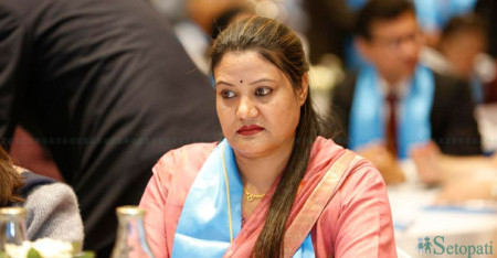 सांसद बनिन् सहिदकी आमा