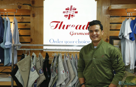 कृष्णराज तिमिल्सिना आफ्नो पसलमा। तस्बिरः नवीनबाबु गुरूङ/सेतोपाटी