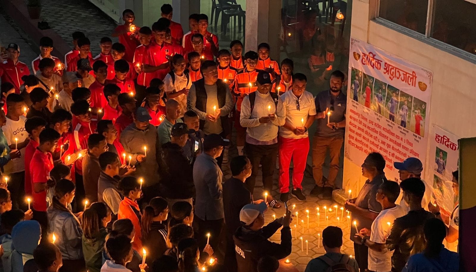 एन्फा कम्प्लेक्स सातदोबाटोमा  खेलाडीको सम्झनामा गरिएको मैनबत्ति प्रज्वलन।