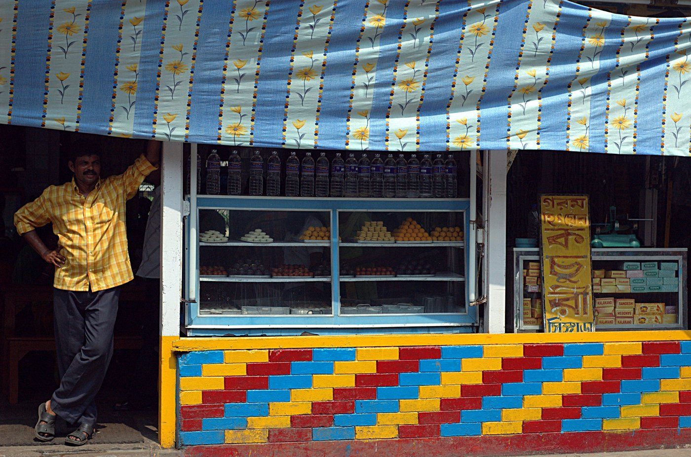 Sweets have a sentimental, emotional and cultural value in the everyday food practices of West Bengal, India. Sweets have a sentimental, emotional and cultural value in the everyday food practices of West Bengal, India. Giridhar Yasa, Flickr