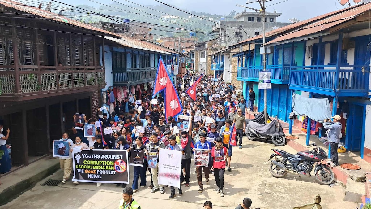 भदौ २४ गते जेन-जी युवाहरूले खोटाङमा निकालेको जुलुस। यो जुलुस शान्तिपूर्ण थियो। तस्बिर सौजन्य: दमन राई