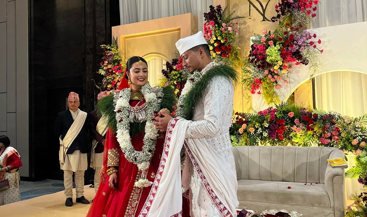 तस्बिरः निराजन गिरीको फेसबुकबाट