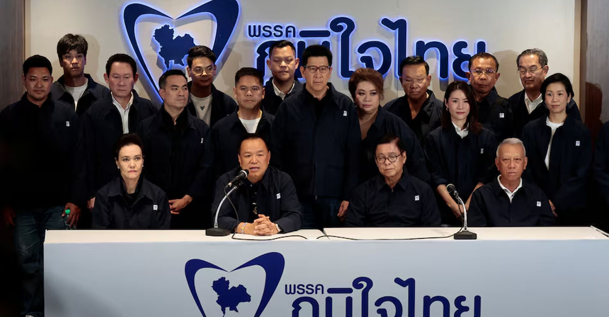 जित निश्चित भएपछि भूमजैथाई पार्टीको पत्रकार सम्मेलन। तस्बिरः रोयटर्स।