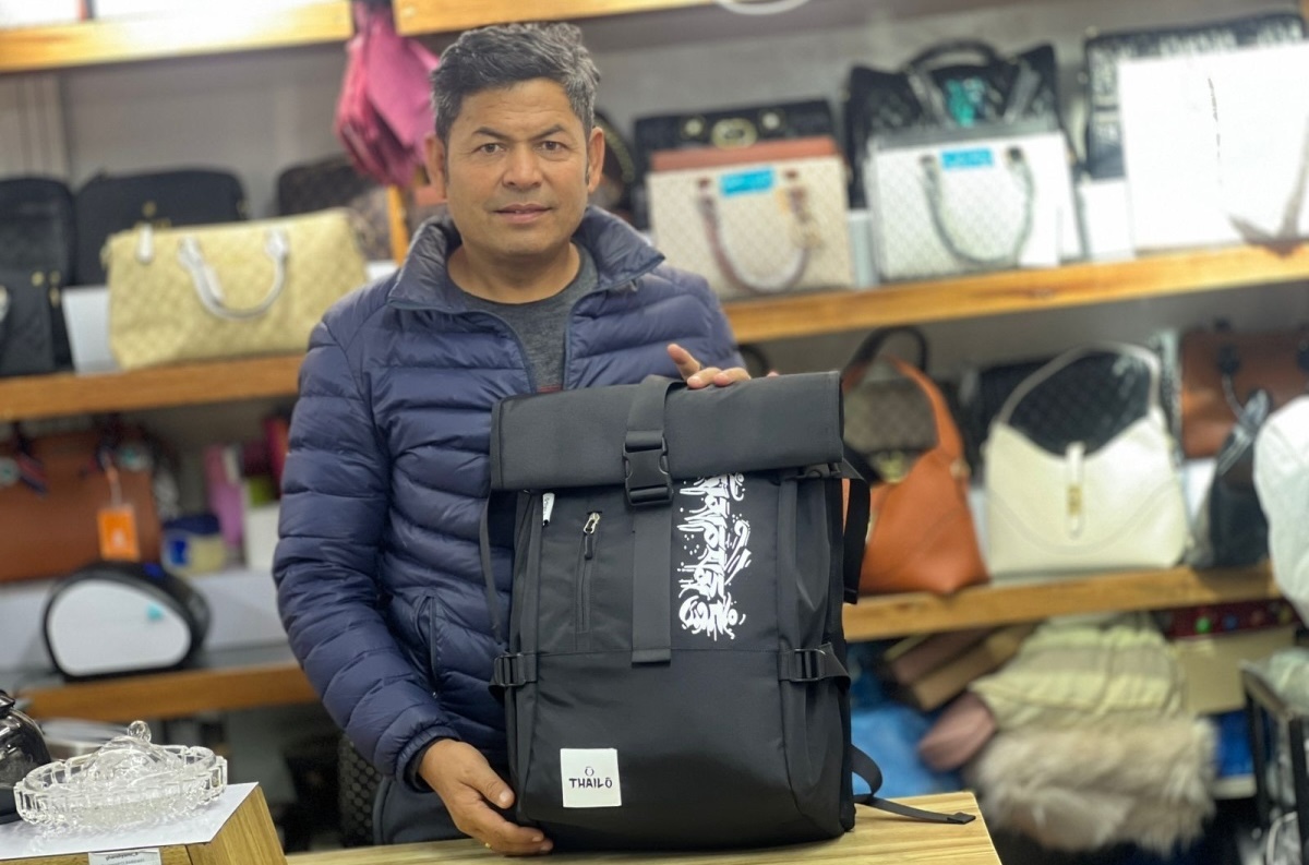 'थैलो' का सञ्चालक घनश्याम चौधरी