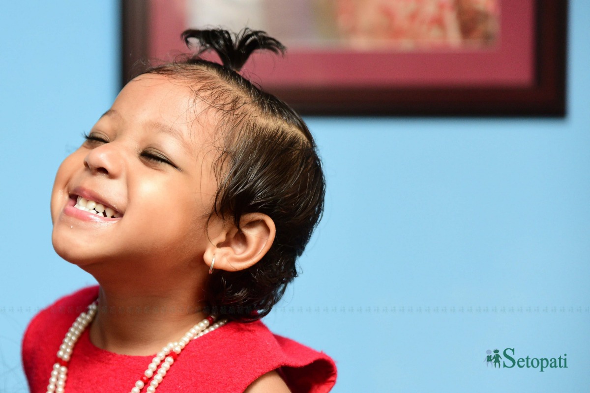 काठमाडौंकी 'जीवित देवी' कुमारी आर्यतारा शाक्य। तस्बिर: नेपाल फोटो लाइब्रेरी