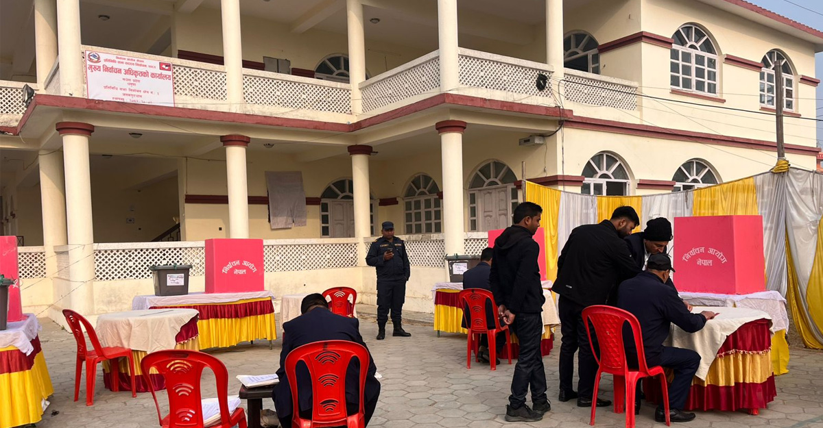 मधेस प्रदेशमा जारी मतदान। तस्बिरः  निर्वाचन आयोगको कार्यालय।