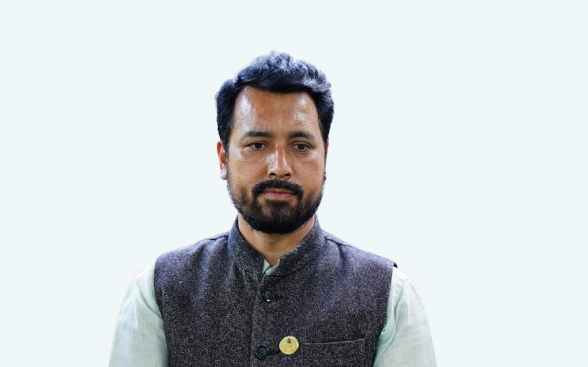 सरल सहयात्री।