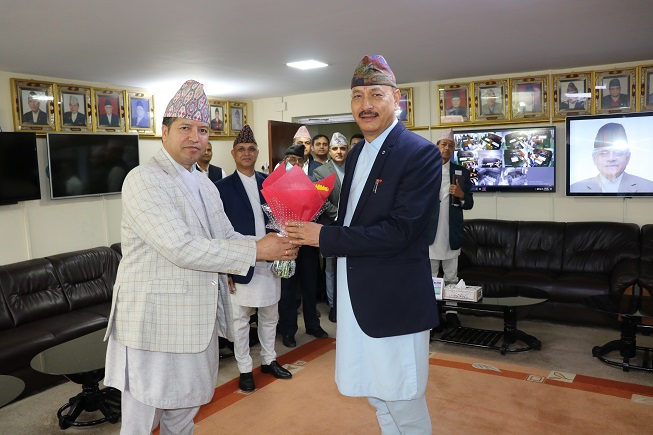 Shrestha second left. RSS Photo