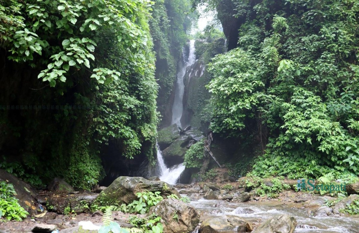 सिन्ती झरना।