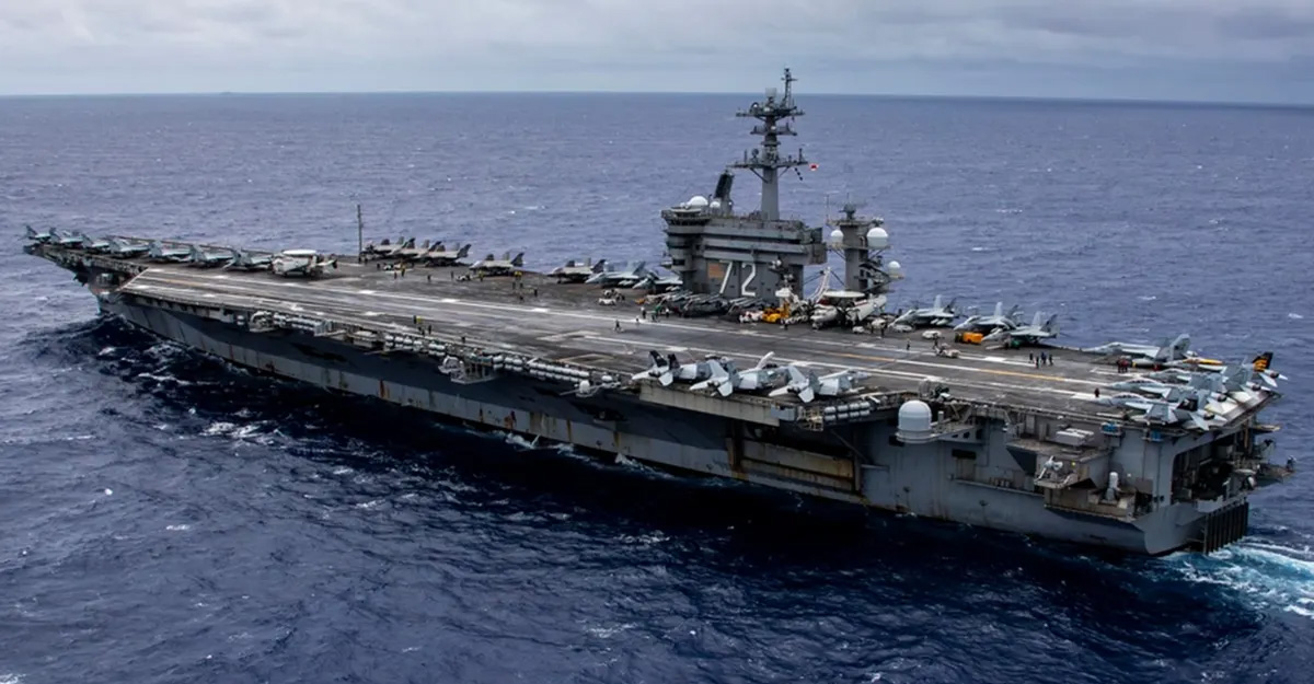 युएसएस अब्राहम लिंकन विमानबाहक युद्धपोत। तस्बिरः फक्स न्युज।